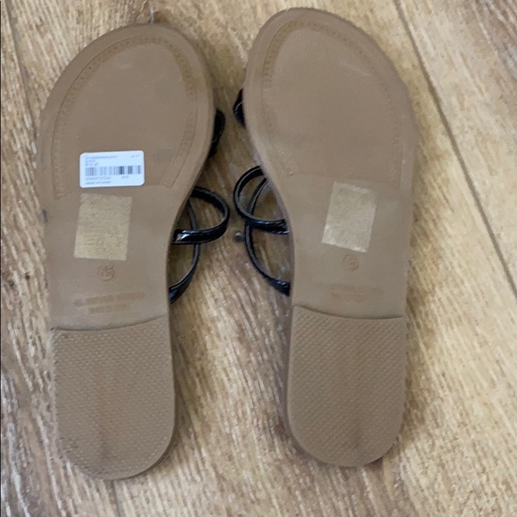 Black sandal - Picture 2 of 2